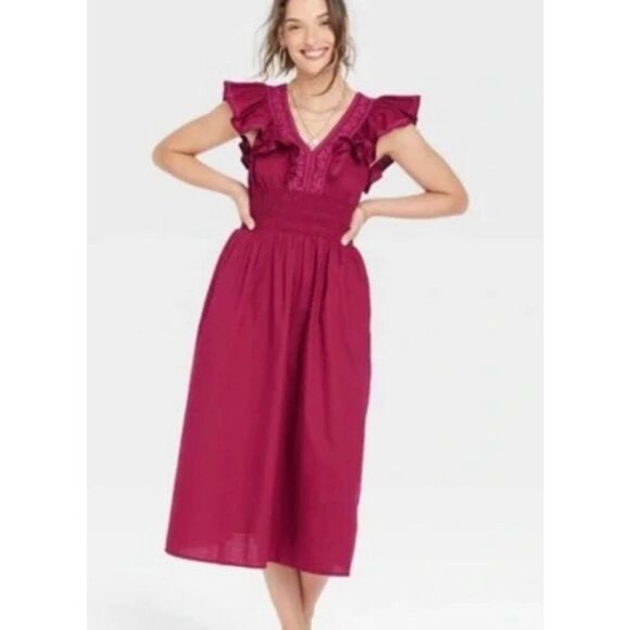 Universal Thread Dresses & Skirts - Universal Thread pink smocked ruffled midi dress size M